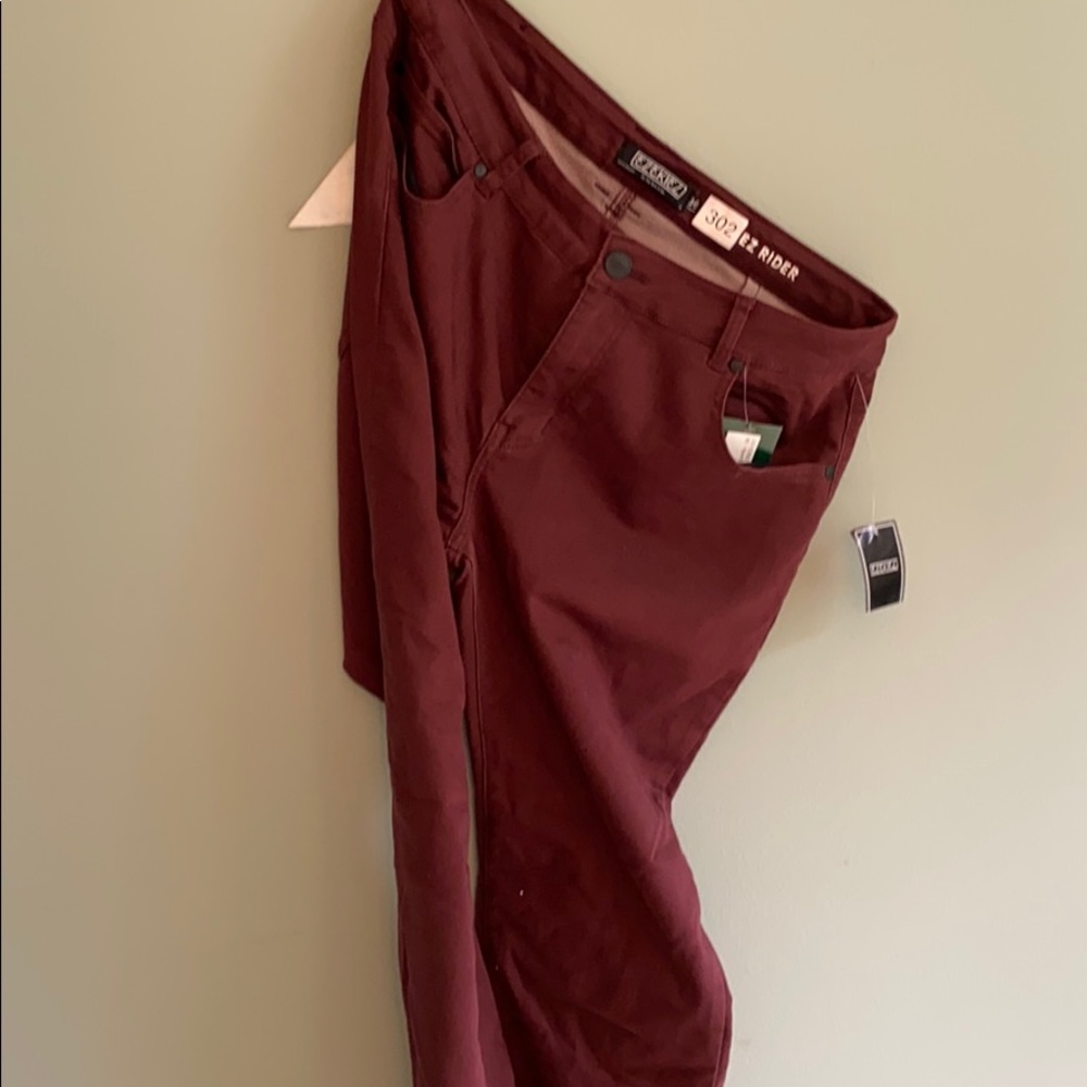 Ezekiel Burgundy Jeans. Straight Fit.
